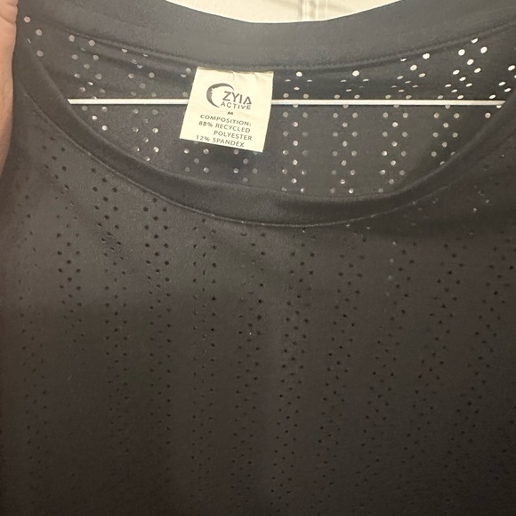 ZYIA chillcicle crop top - Picture 5 of 7